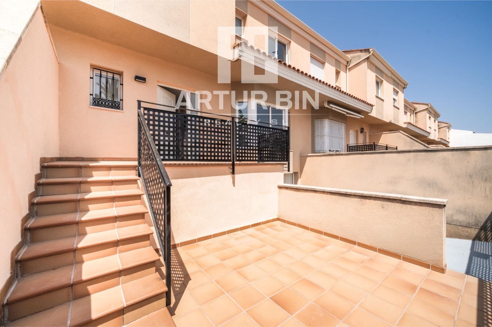 Chalet de 3 habitaciones en Beneixida en venta con piscina - 390.000 € (Ref: 9978914)