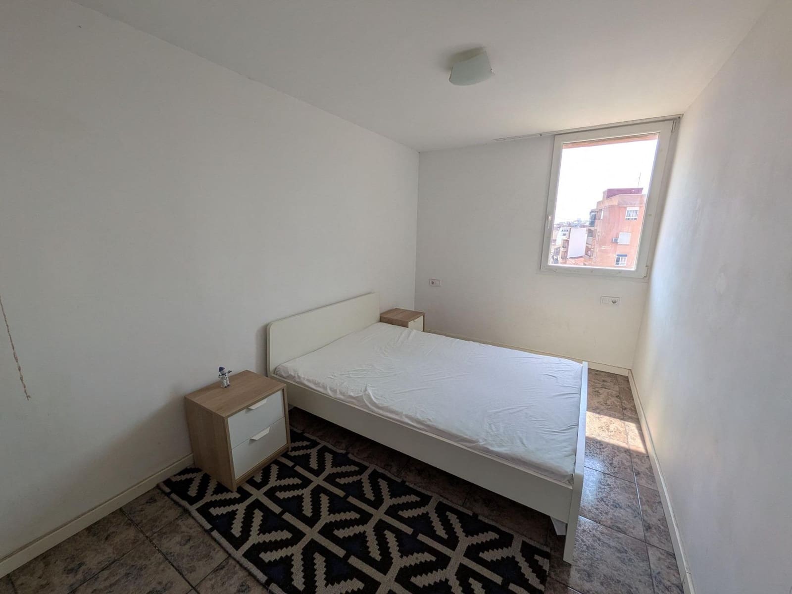 Piso de 3 habitaciones en València ciudad en venta - 230.000 € (Ref: 9985005)