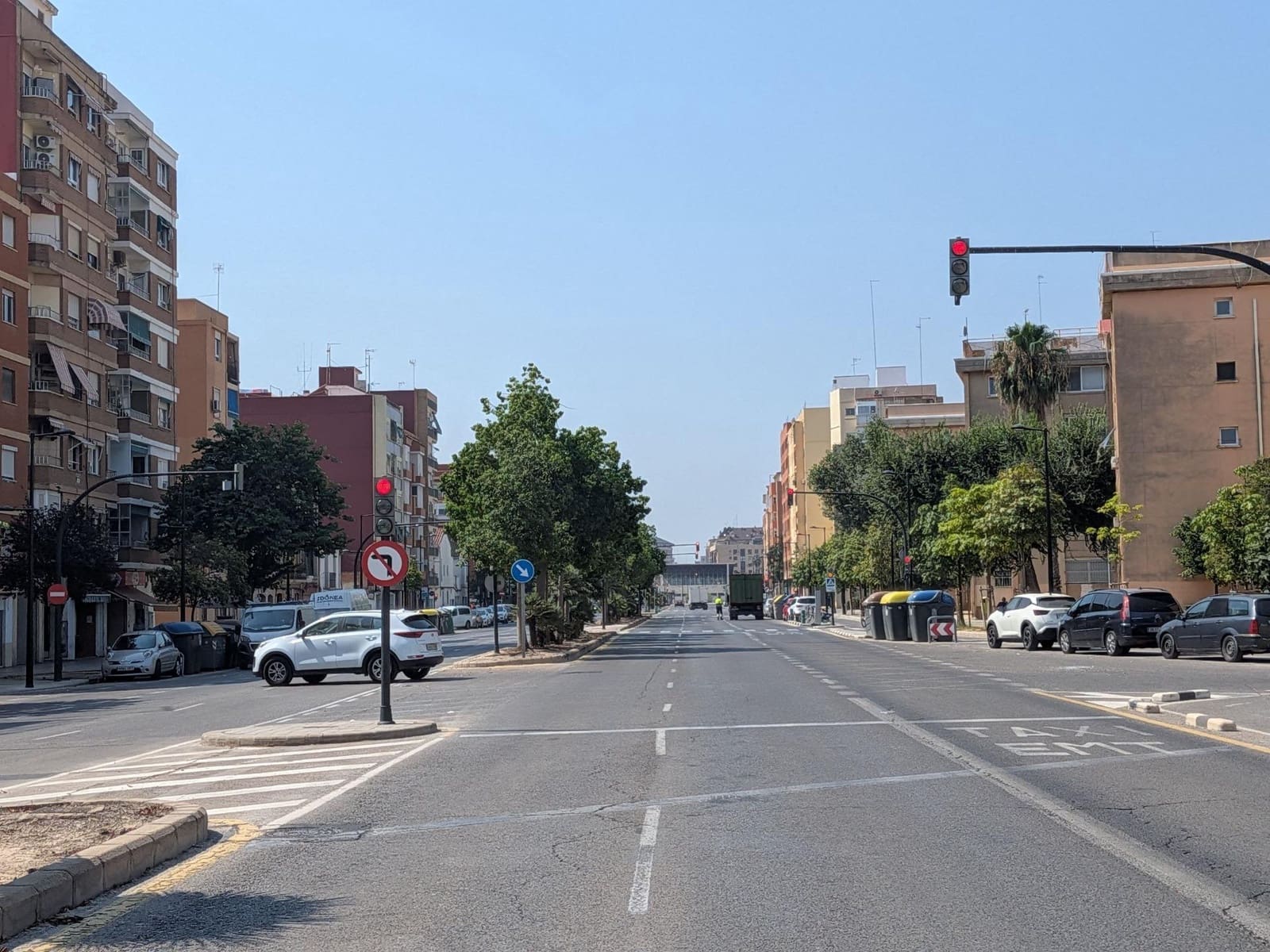 Piso de 3 habitaciones en València ciudad en venta - 230.000 € (Ref: 9985005)