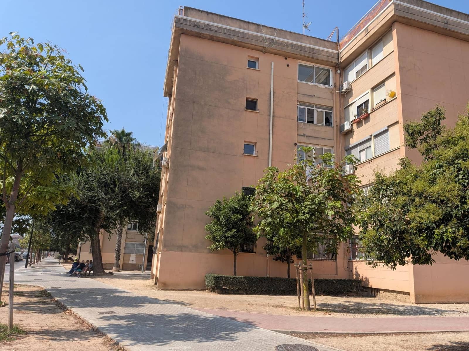 Piso de 3 habitaciones en València ciudad en venta - 230.000 € (Ref: 9985005)