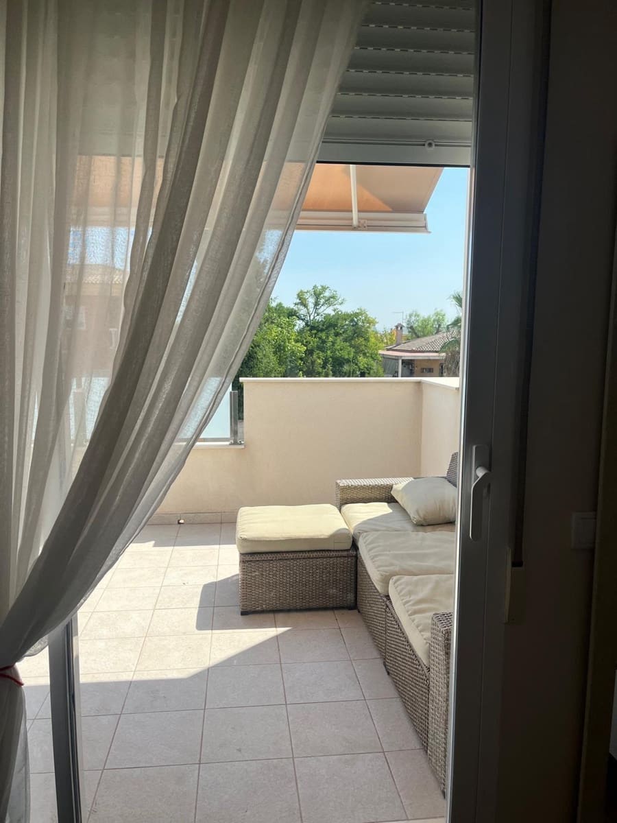 4 soverom Hus til salgs i La Pobla de Vallbona med svømmebasseng garasje - € 760 000 (Ref: 9985008)