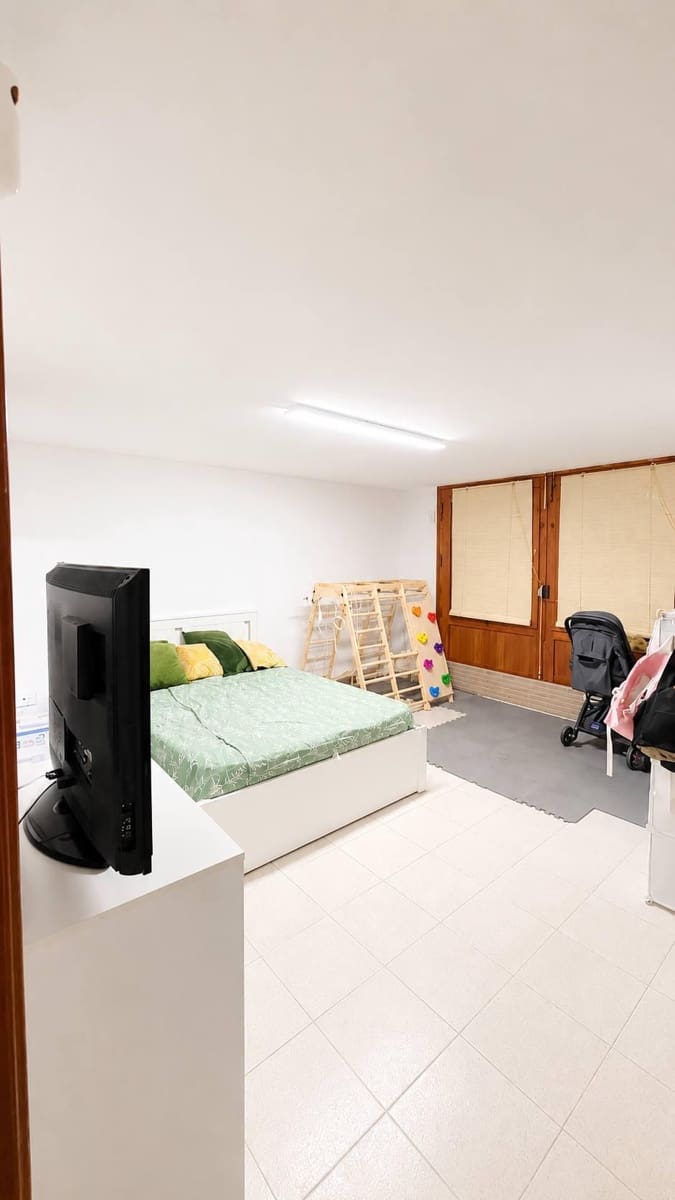 5 bedroom Townhouse for sale in Sueca - € 320,000 (Ref: 9986898)