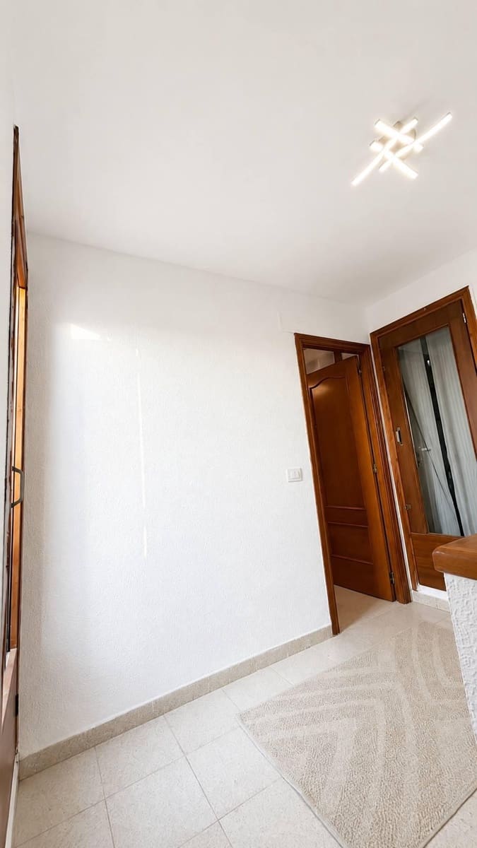 5 bedroom Townhouse for sale in Sueca - € 320,000 (Ref: 9986898)