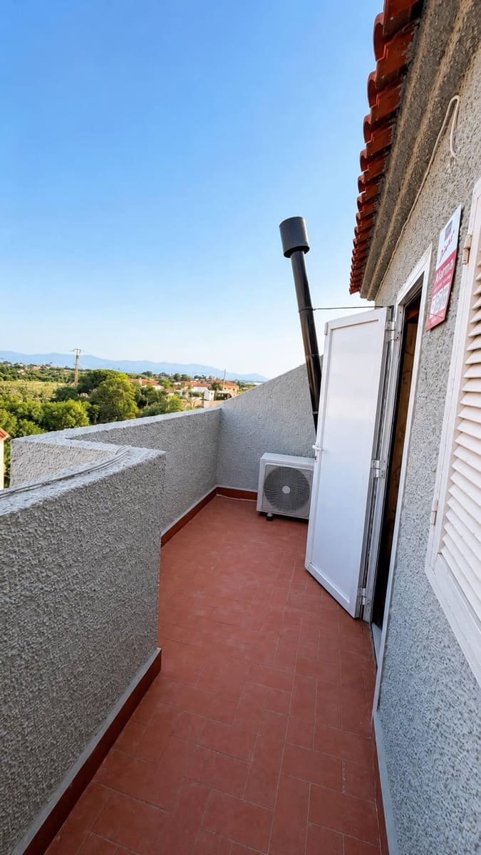 5 bedroom Townhouse for sale in Sueca - € 320,000 (Ref: 9986898)