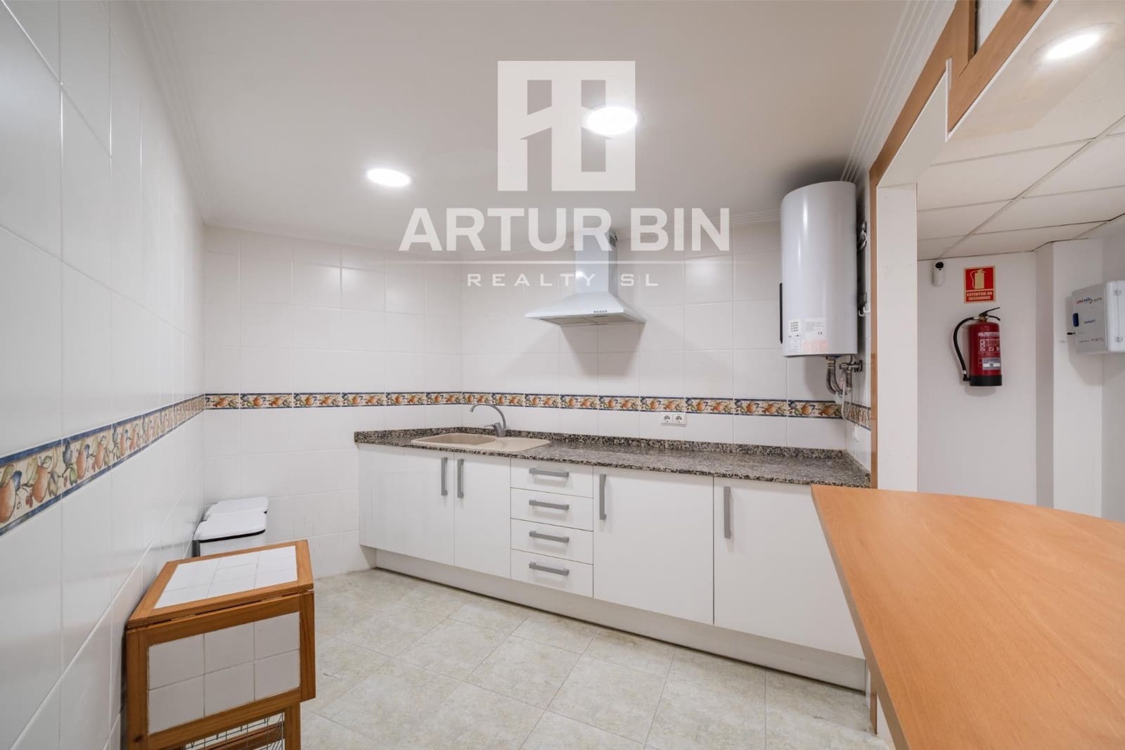 9 sypialnia Biuro na sprzedaż w Quart de Poblet - 300 000 € (Ref: 9990750)