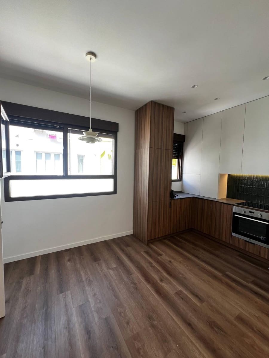 2 soveværelse Lejlighed til salg i Valencia by - € 420.000 (Ref: 9994281)