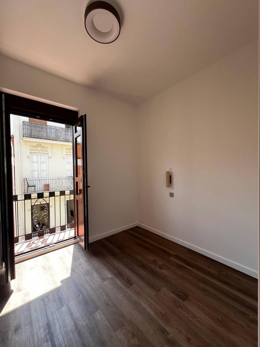 2 soveværelse Lejlighed til salg i Valencia by - € 420.000 (Ref: 9994281)