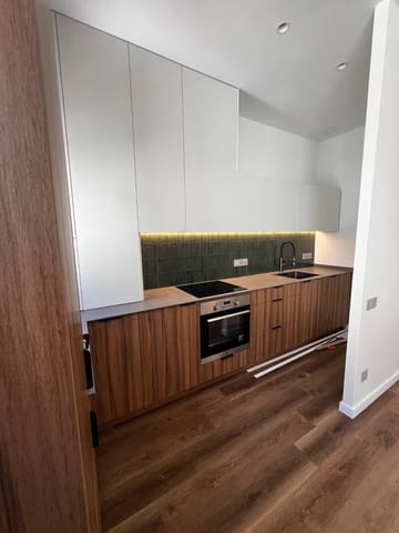 2 bedroom Flat for sale in Russafa, Valencia city - € 420,000 (Ref: 9994281)
