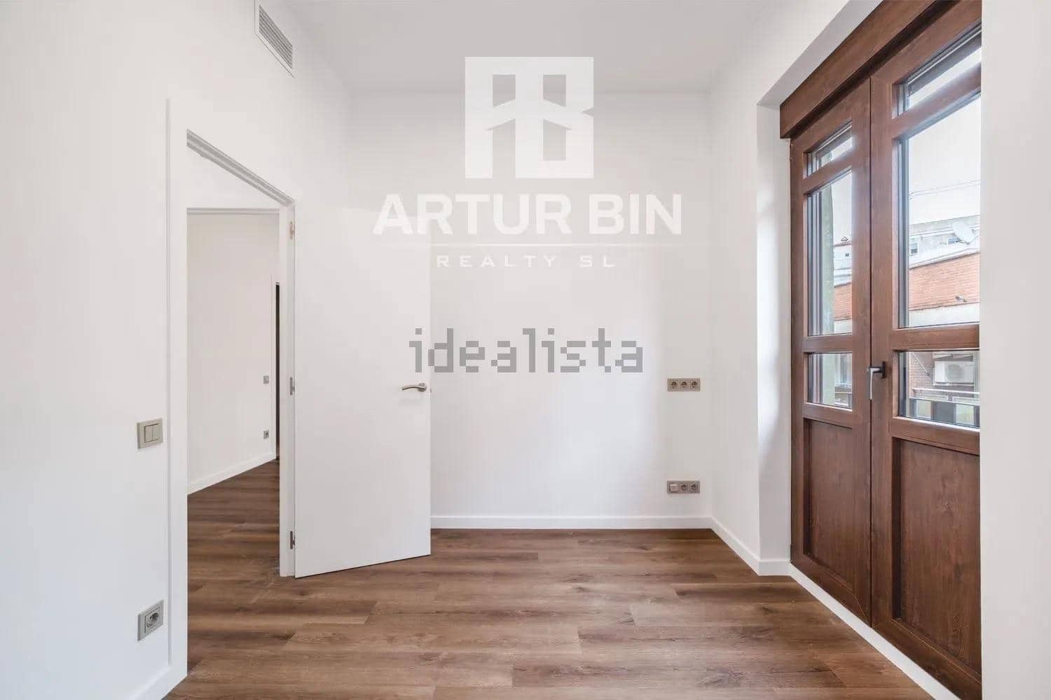 2 bedroom Flat for sale in Valencia city - € 420,000 (Ref: 9994281)