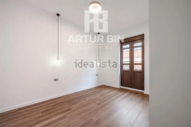 2 bedroom Flat for sale in Russafa, Valencia city - € 420,000 (Ref: 9994281)