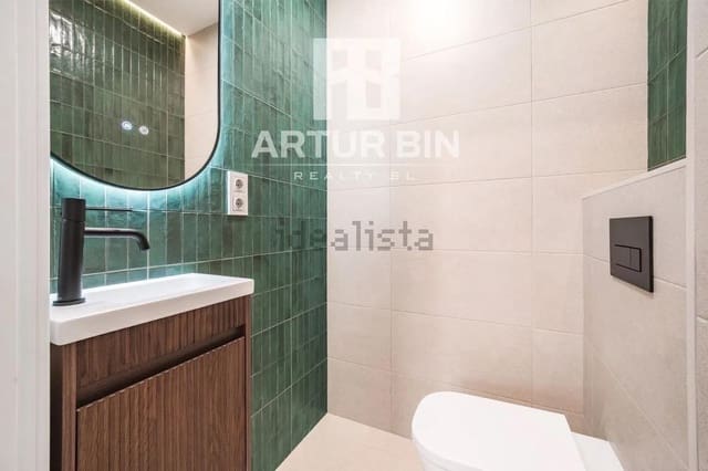 2 bedroom Flat for sale in Russafa, Valencia city - € 420,000 (Ref: 9994281)