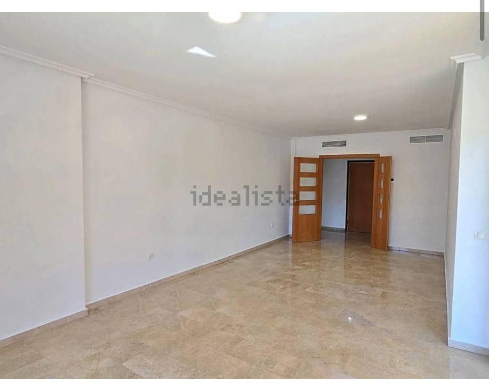 4 soverom Leilighet til leie i Valencia by med svømmebasseng garasje - € 1 900 (Ref: 9994282)