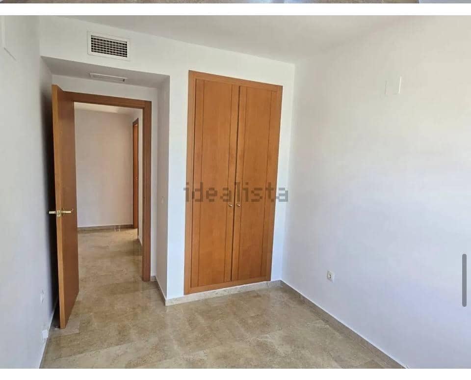 4 soverom Leilighet til leie i Valencia by med svømmebasseng garasje - € 1 900 (Ref: 9994282)