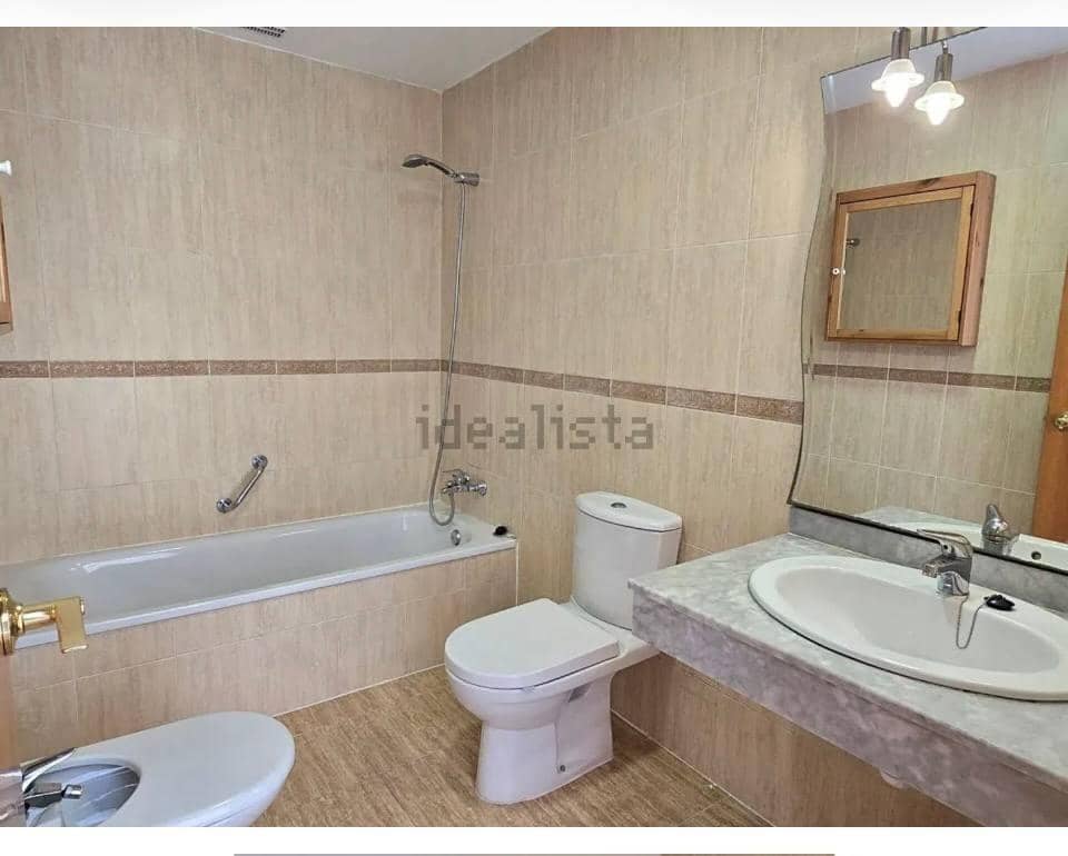 4 soverom Leilighet til leie i Valencia by med svømmebasseng garasje - € 1 900 (Ref: 9994282)