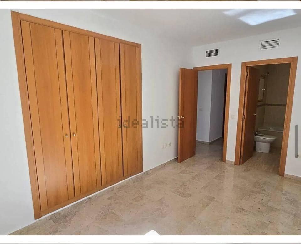 4 soverom Leilighet til leie i Valencia by med svømmebasseng garasje - € 1 900 (Ref: 9994282)