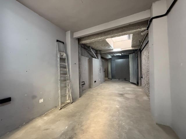 Erhverv til leje i El Pilar, Valencia by - € 800 (Ref: 9995805)