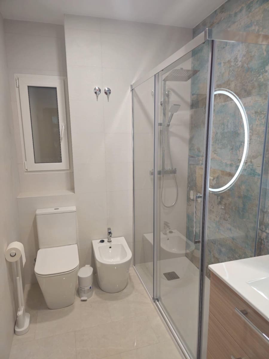 3 soverom Leilighet til leie i Llauri - € 2 200 (Ref: 9998844)