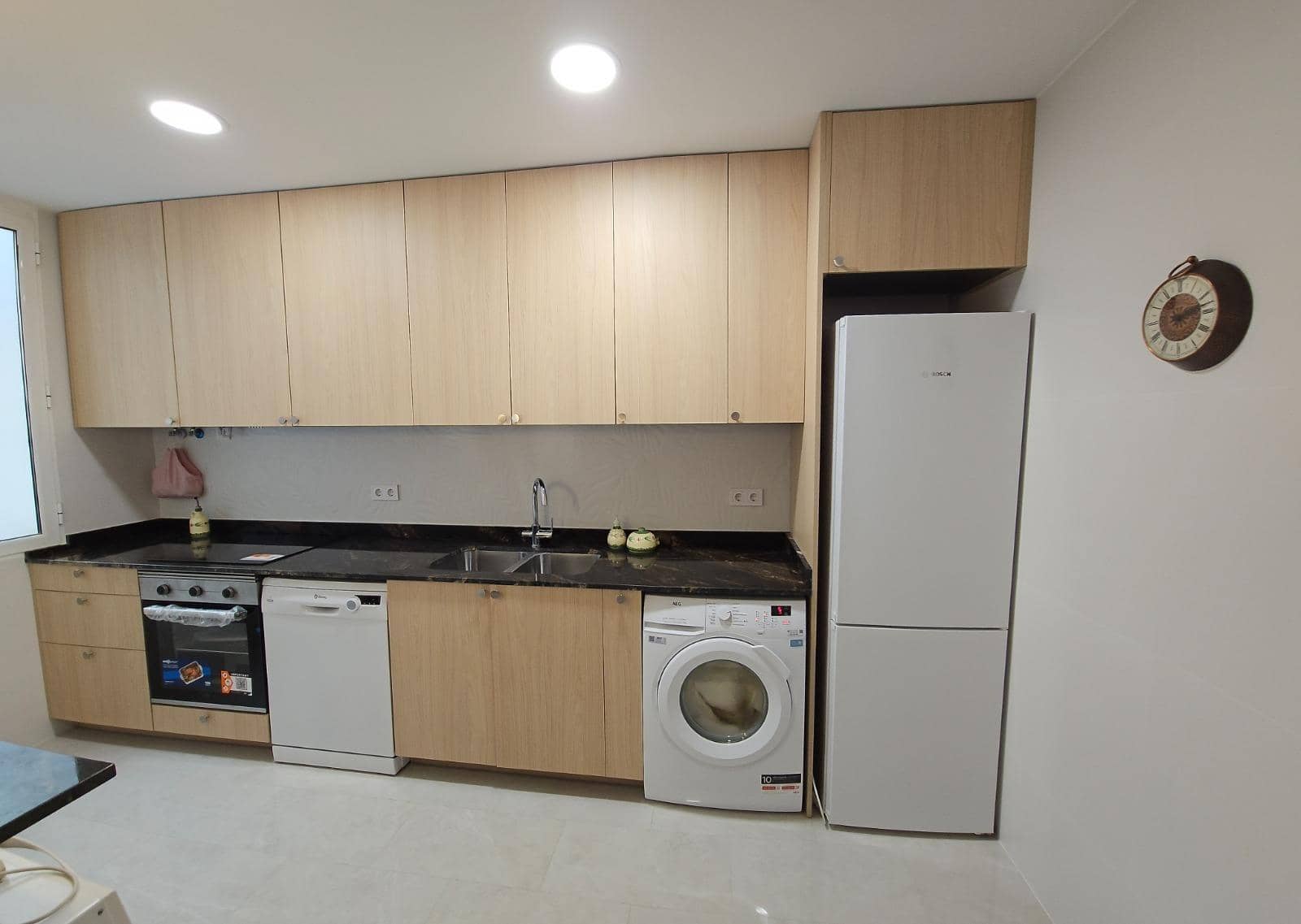 3 soverom Leilighet til leie i Llauri - € 2 200 (Ref: 9998844)