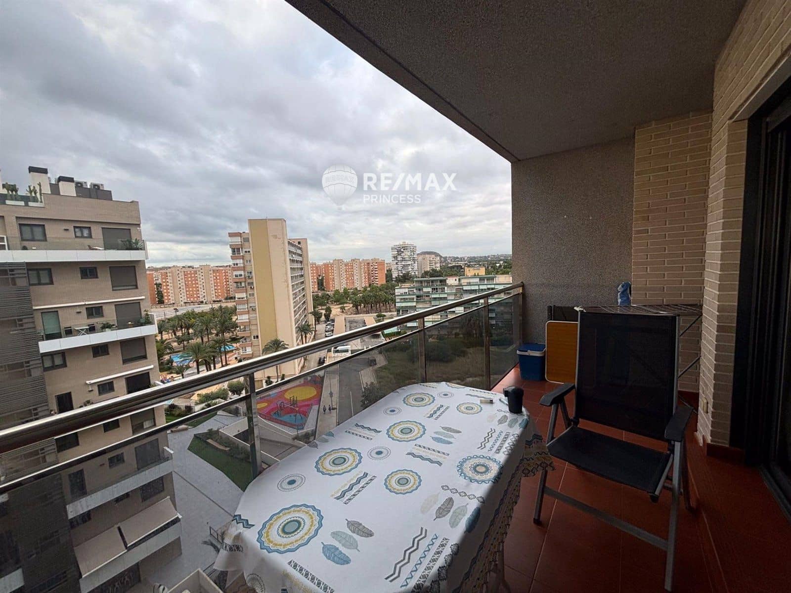 1 bedroom Flat for sale in Alicante / Alacant city with pool - € 309,000 (Ref: 8800001)