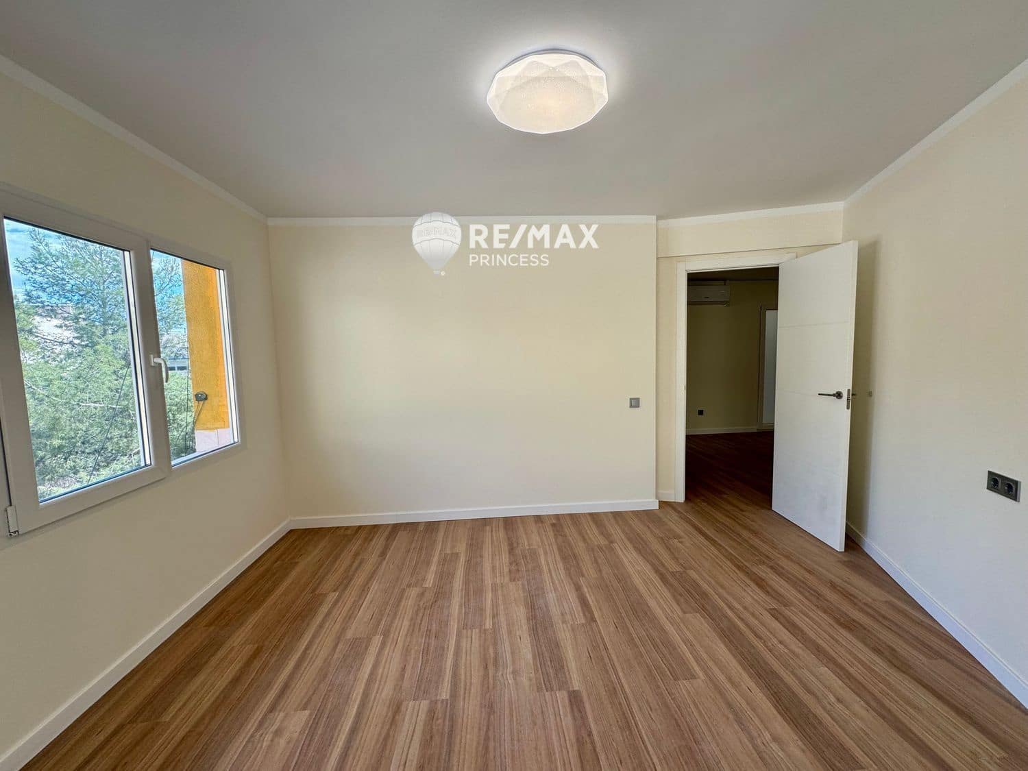 3 sypialnia Mieszkanie na sprzedaż w Miasto Alicante / Alacant - 260 000 € (Ref: 8967396)