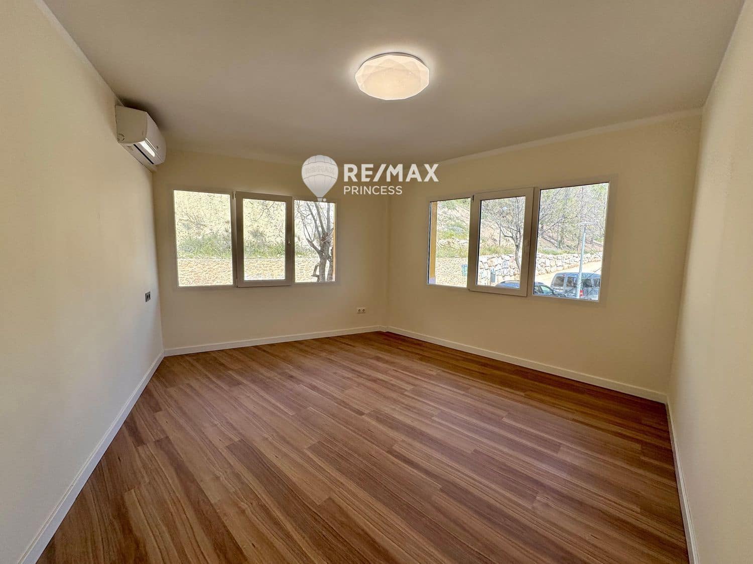 3 sypialnia Mieszkanie na sprzedaż w Miasto Alicante / Alacant - 260 000 € (Ref: 8967396)