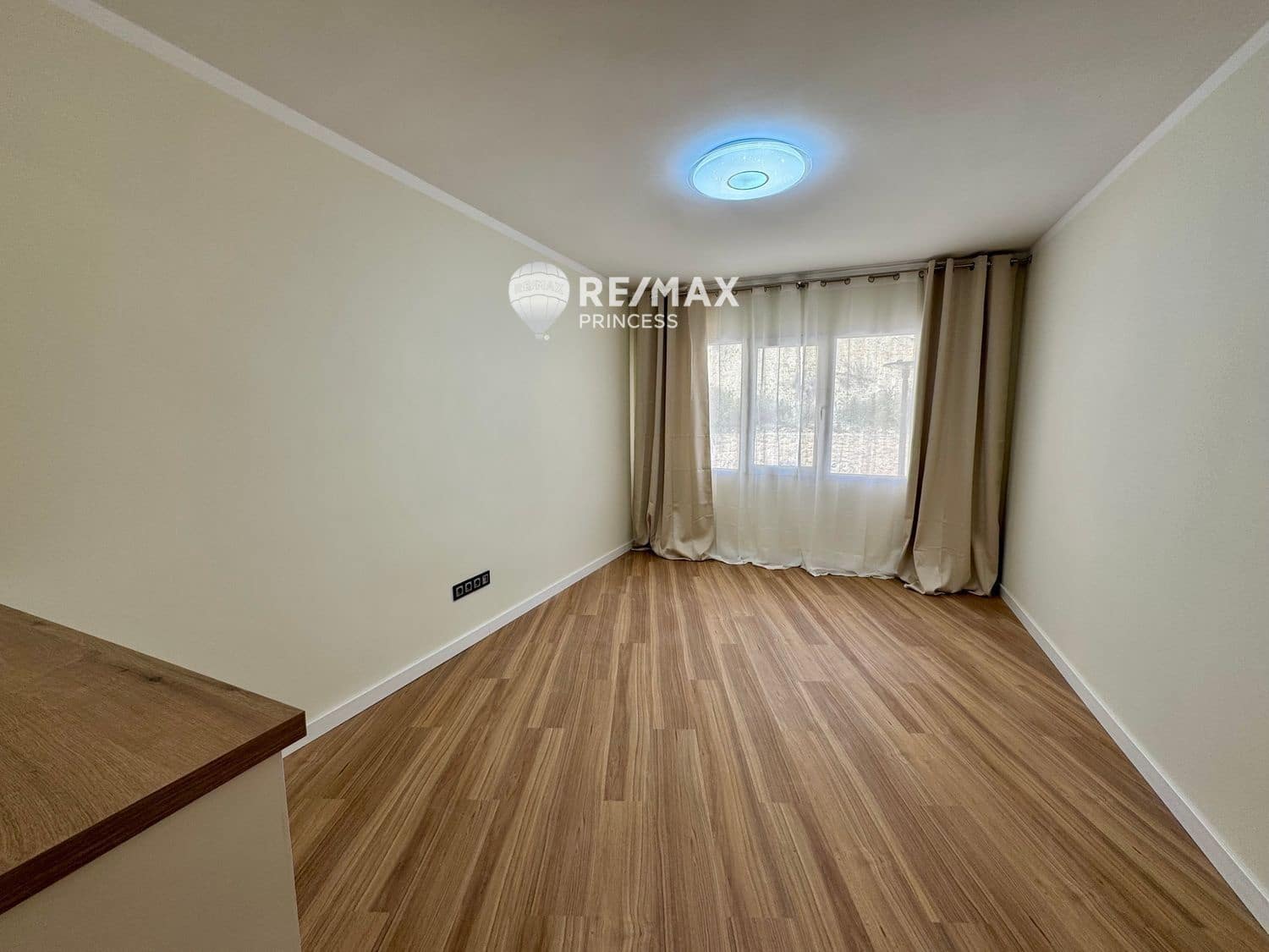 3 sypialnia Mieszkanie na sprzedaż w Miasto Alicante / Alacant - 260 000 € (Ref: 8967396)