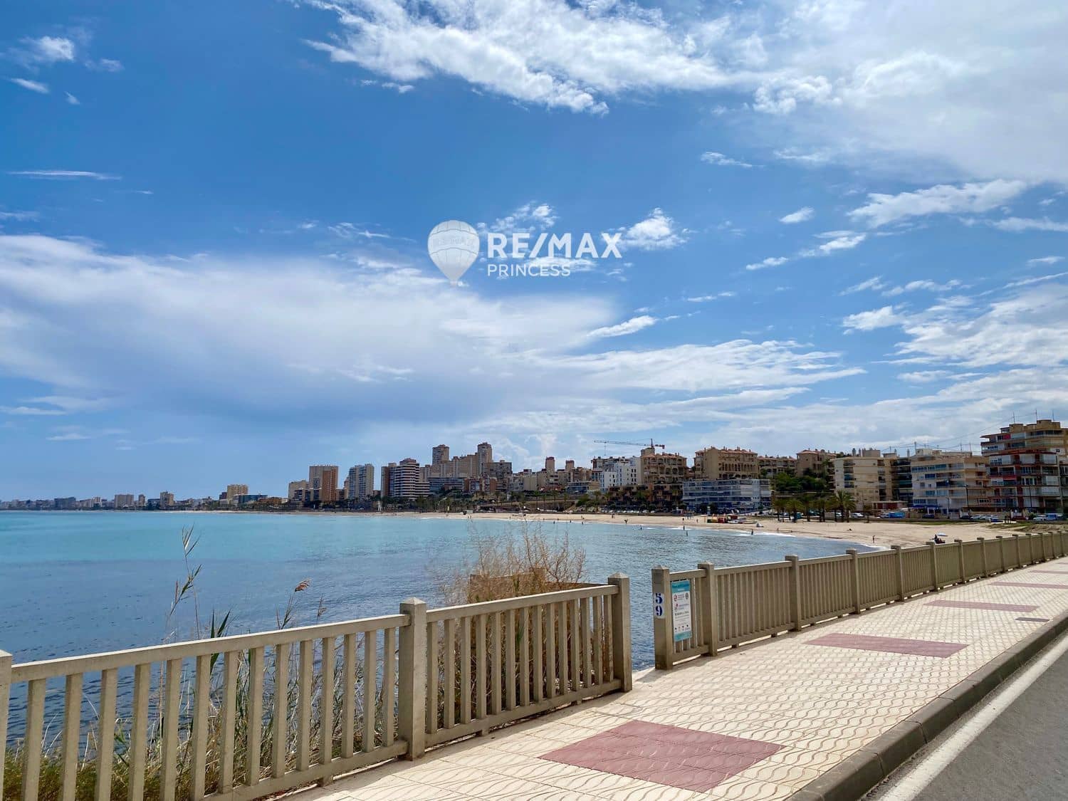 4 chambre Appartement à vendre à Playa de Muchavista avec garage - 319 000 € (Ref: 8990152)