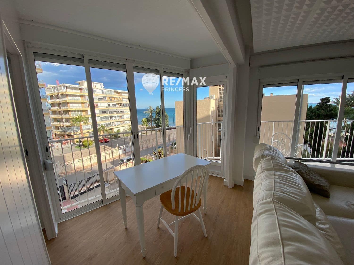4 chambre Appartement à vendre à Playa de Muchavista avec garage - 319 000 € (Ref: 8990152)