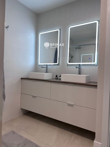 2 soveværelse Penthouse til salg i Florida Baja, Alicante by - € 268.900 (Ref: 8990153)