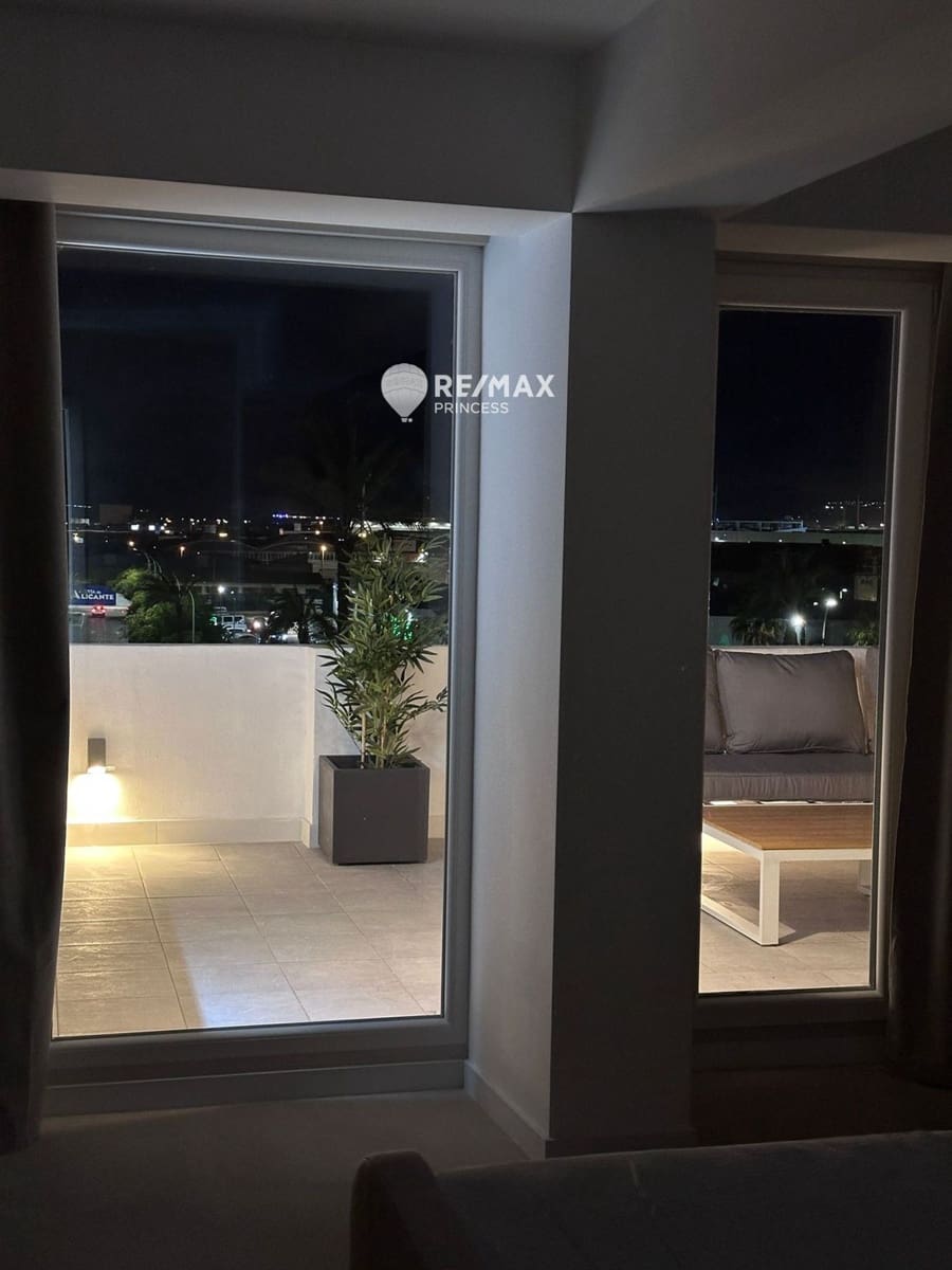 2 soveværelse Penthouse til salg i Alicante by - € 268.900 (Ref: 8990153)