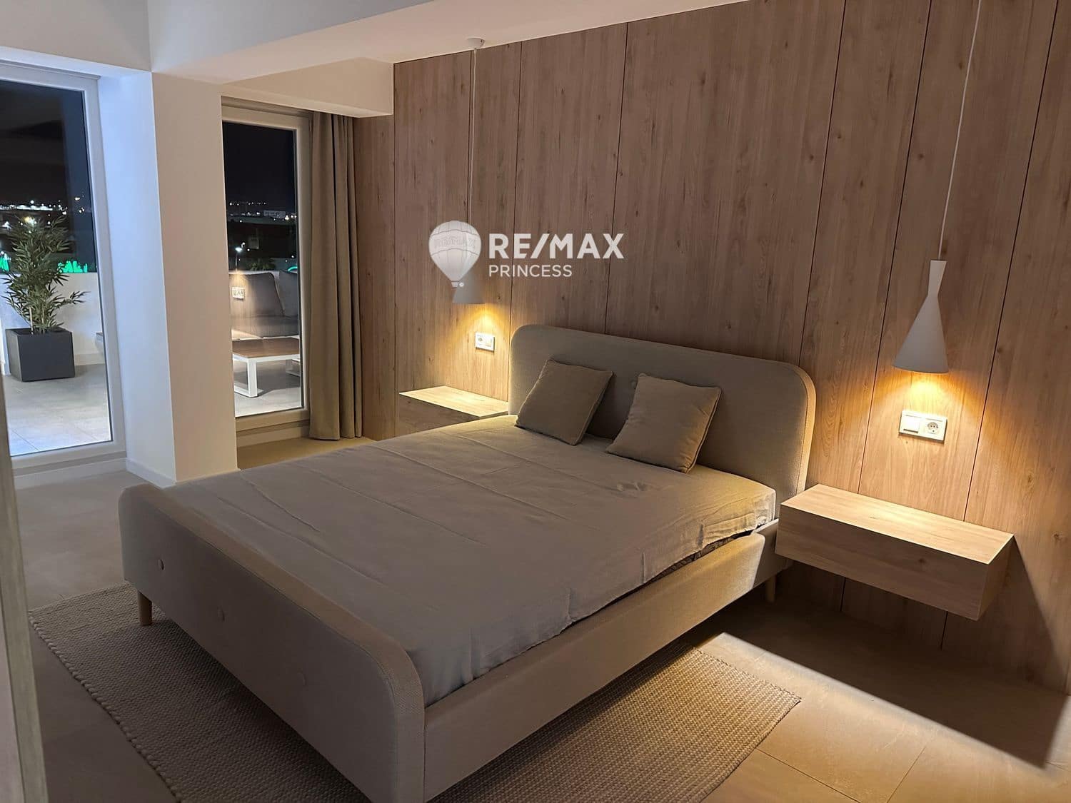 2 soveværelse Penthouse til salg i Alicante by - € 268.900 (Ref: 8990153)