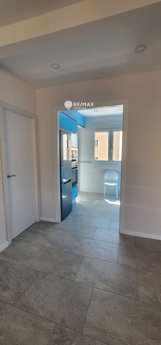 3 soveværelse Lejlighed til salg i Alicante by - € 260.000 (Ref: 8990154)