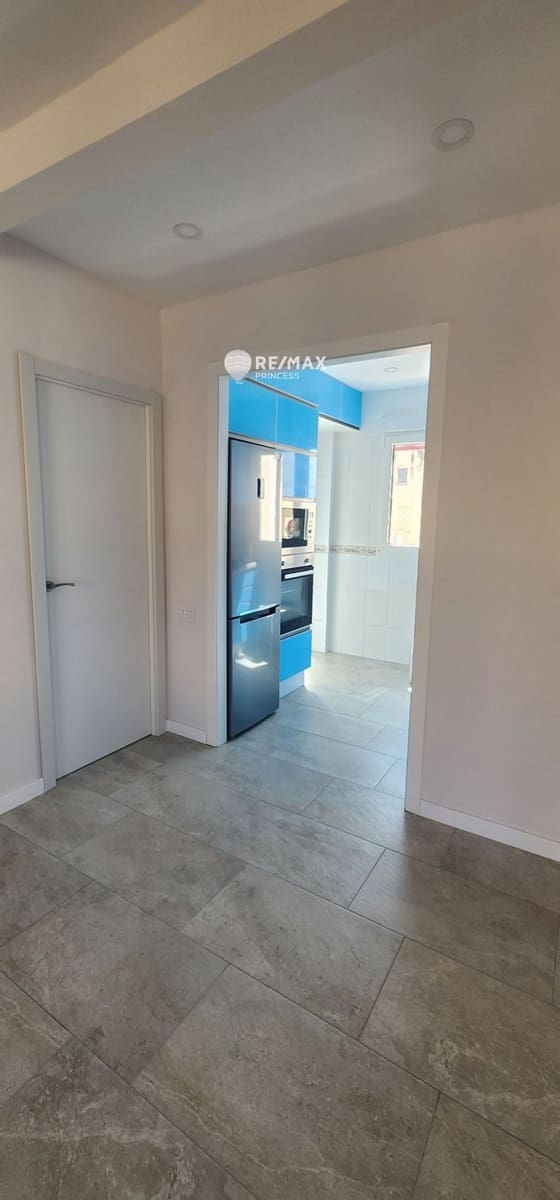 3 soveværelse Lejlighed til salg i Alicante by - € 260.000 (Ref: 8990154)