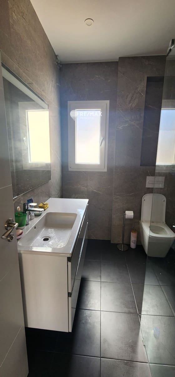 3 soveværelse Lejlighed til salg i Alicante by - € 260.000 (Ref: 8990154)