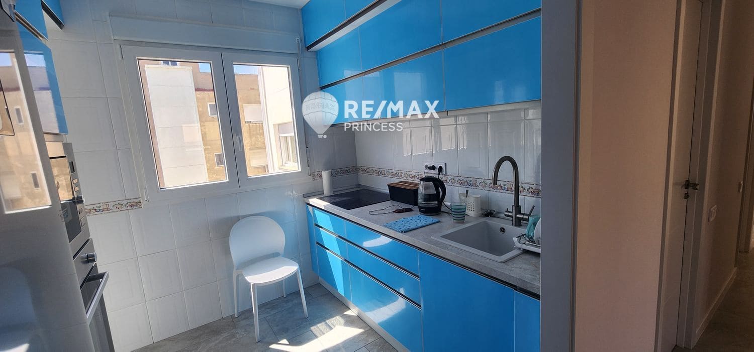 3 soveværelse Lejlighed til salg i Alicante by - € 260.000 (Ref: 8990154)