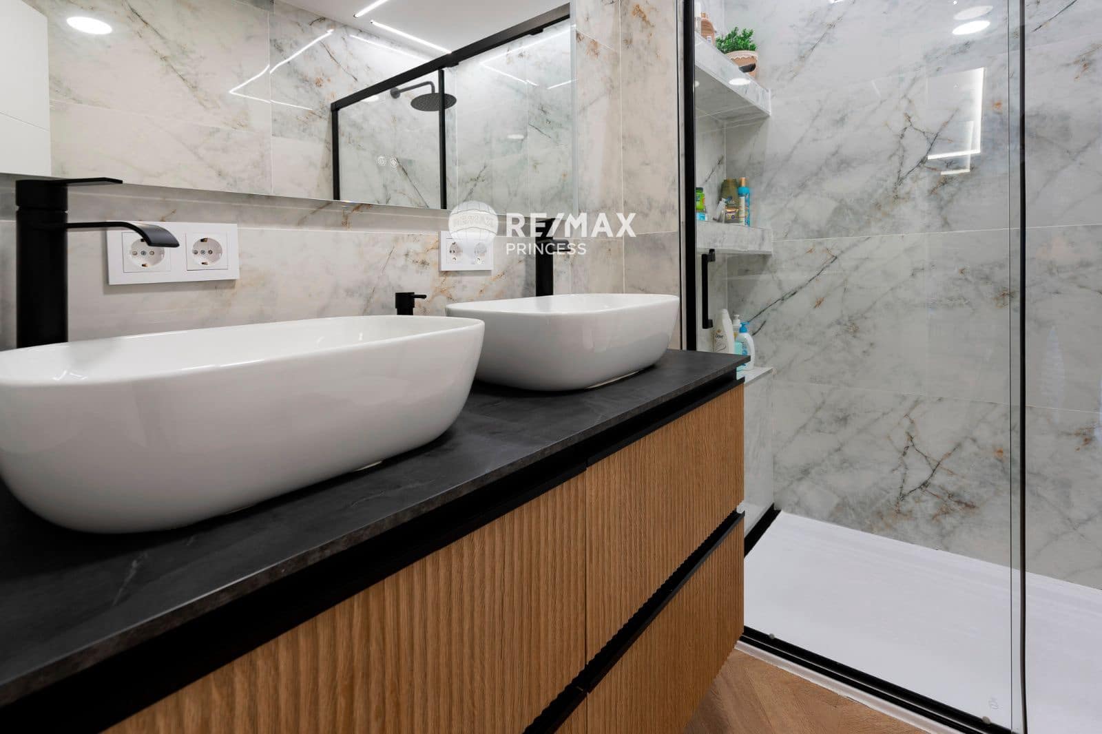 2 soveværelse Penthouse til salg i El Campello med garage - € 299.000 (Ref: 9012254)