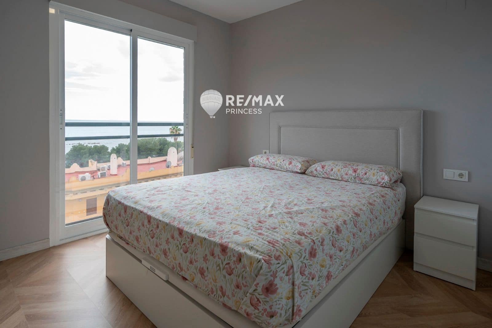 2 soveværelse Penthouse til salg i El Campello med garage - € 299.000 (Ref: 9012254)