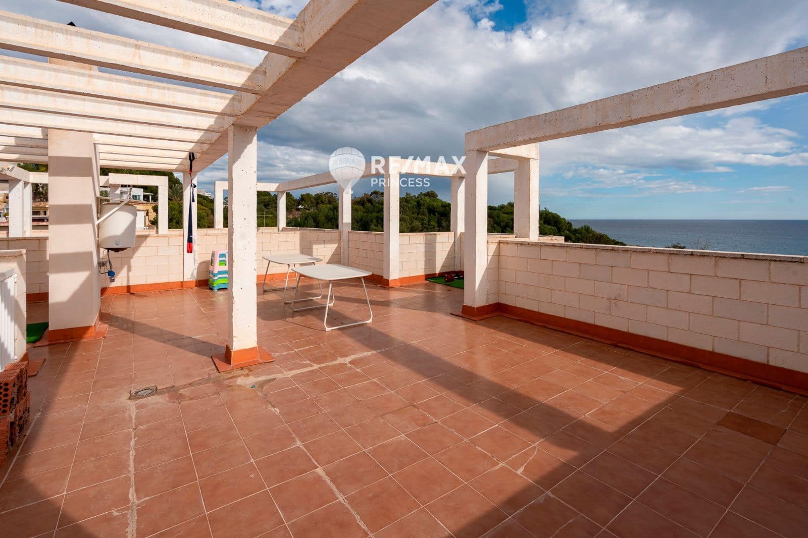 2 soveværelse Penthouse til salg i El Campello med garage - € 299.000 (Ref: 9012254)