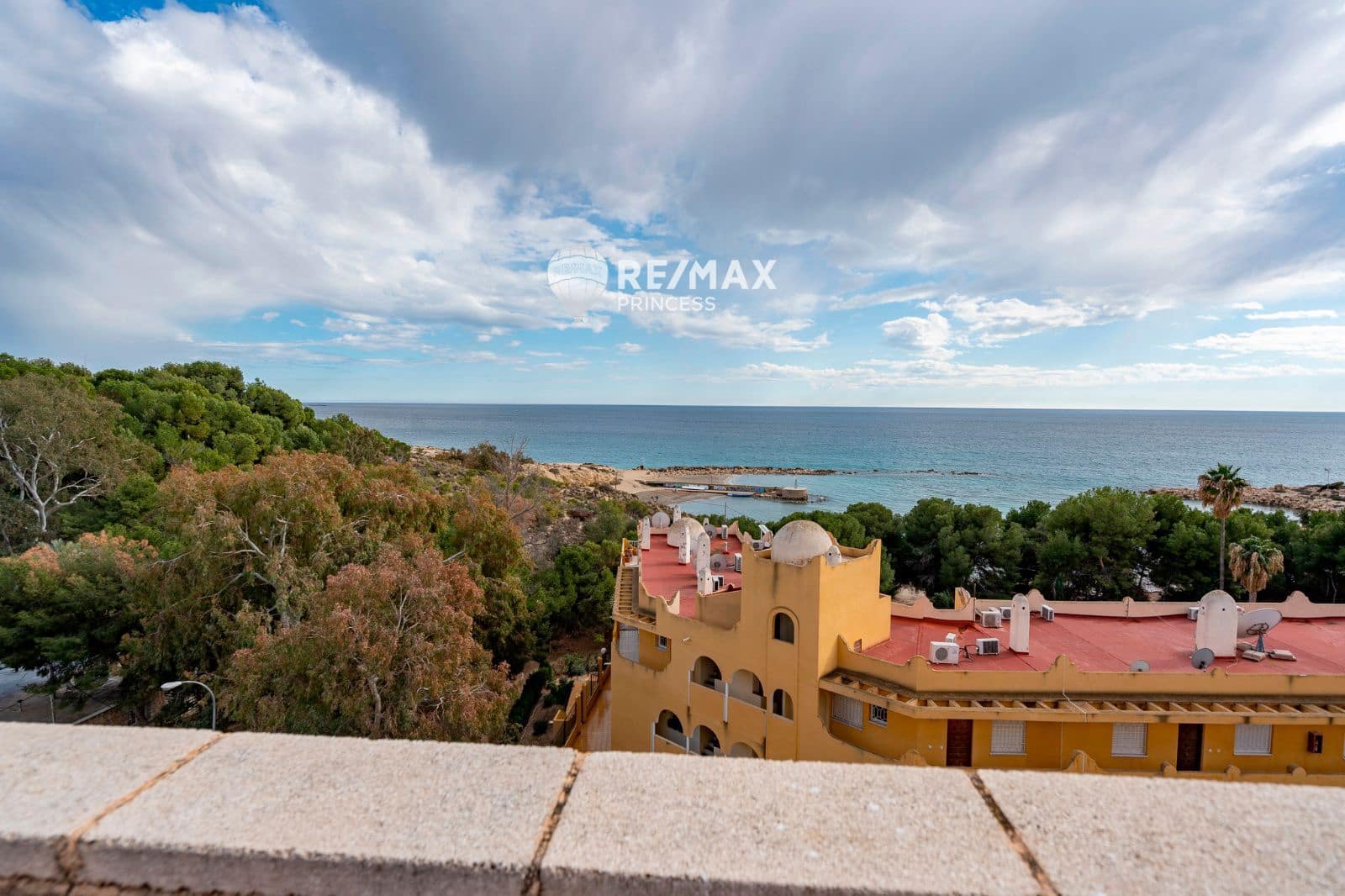 2 soveværelse Penthouse til salg i El Campello med garage - € 299.000 (Ref: 9012254)
