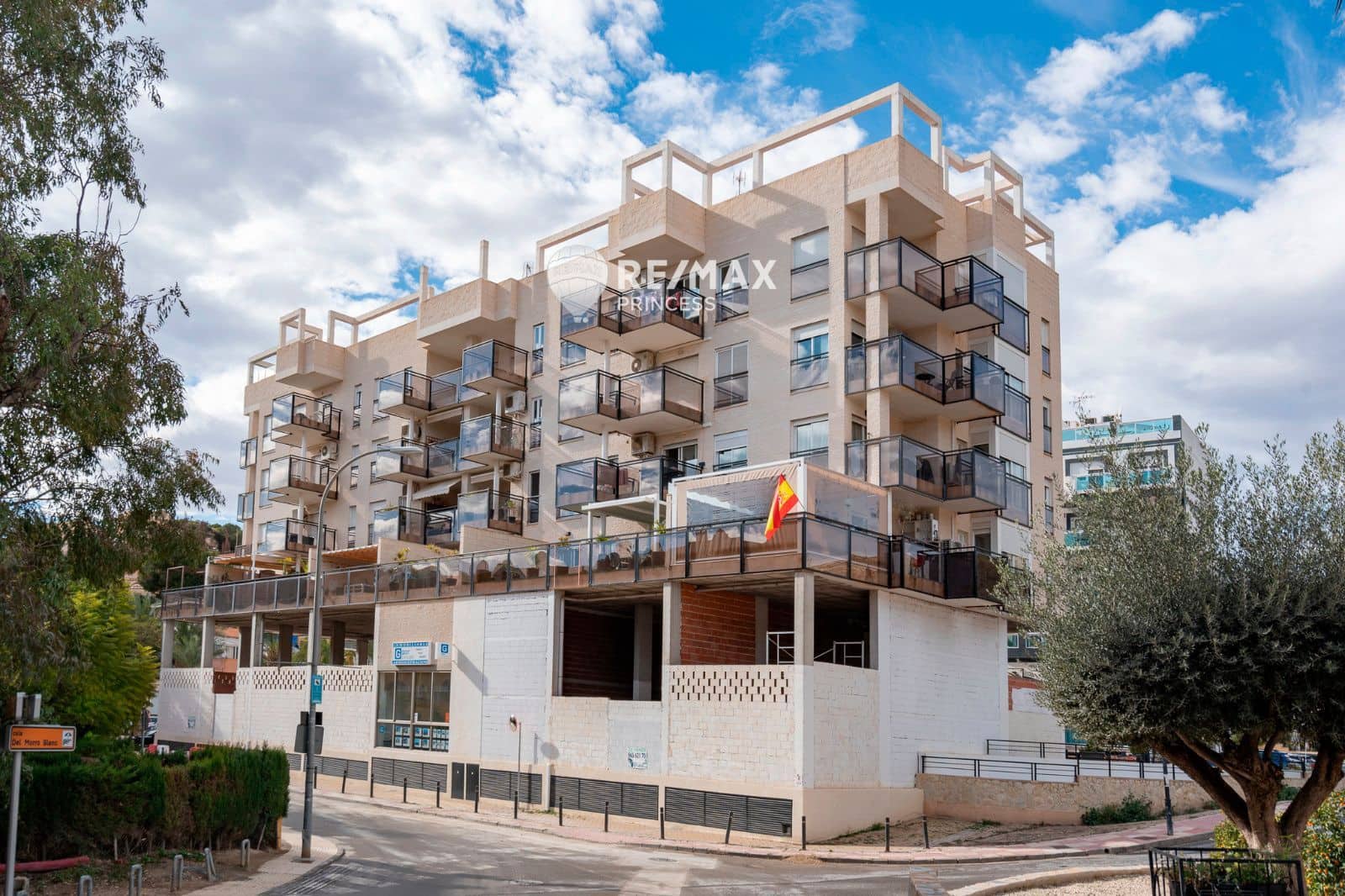 2 soveværelse Penthouse til salg i El Campello med garage - € 299.000 (Ref: 9012254)