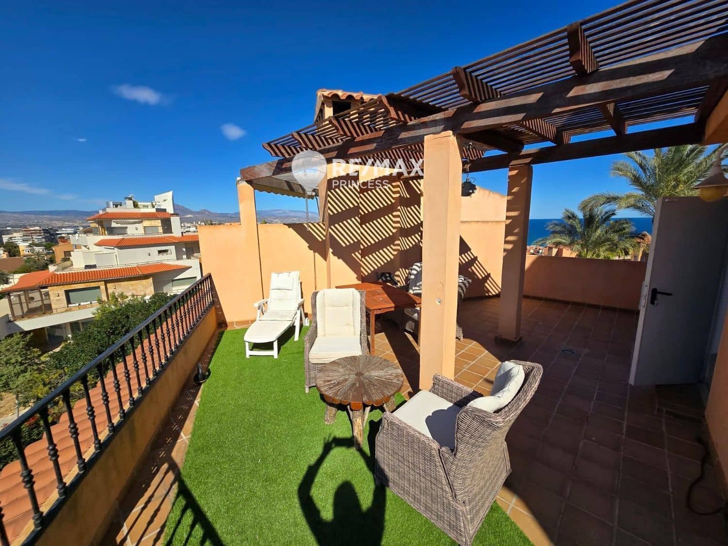4 soverom Penthouse til salgs i Cabo de las Huertas med svømmebasseng garasje - € 725 500 (Ref: 9016525)