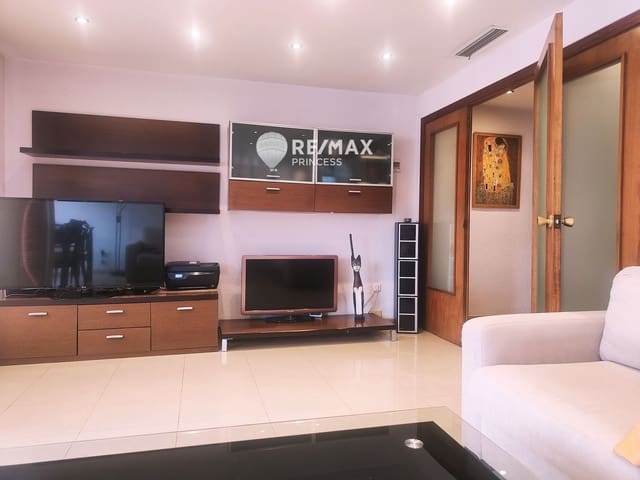 3 soveværelse Lejlighed til salg i Mercado, Alicante by - € 285.000 (Ref: 9074025)