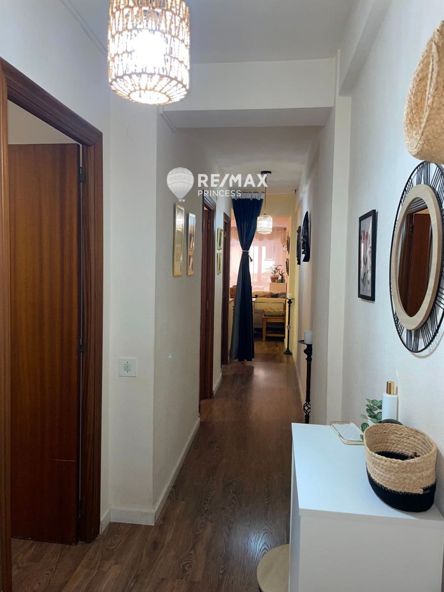 4 bedroom Flat for sale in Alicante / Alacant city - € 196,000 (Ref: 9074236)