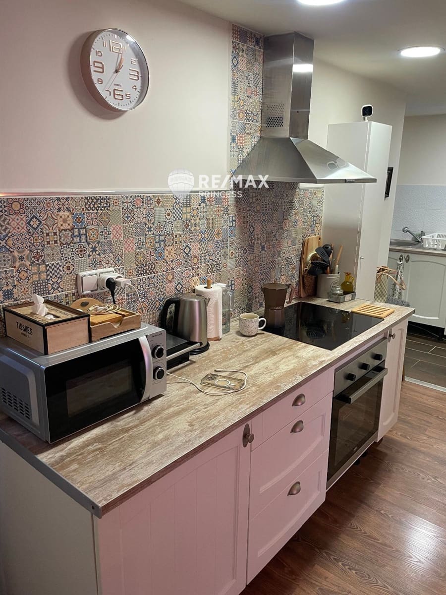 4 bedroom Flat for sale in Alicante / Alacant city - € 196,000 (Ref: 9074236)