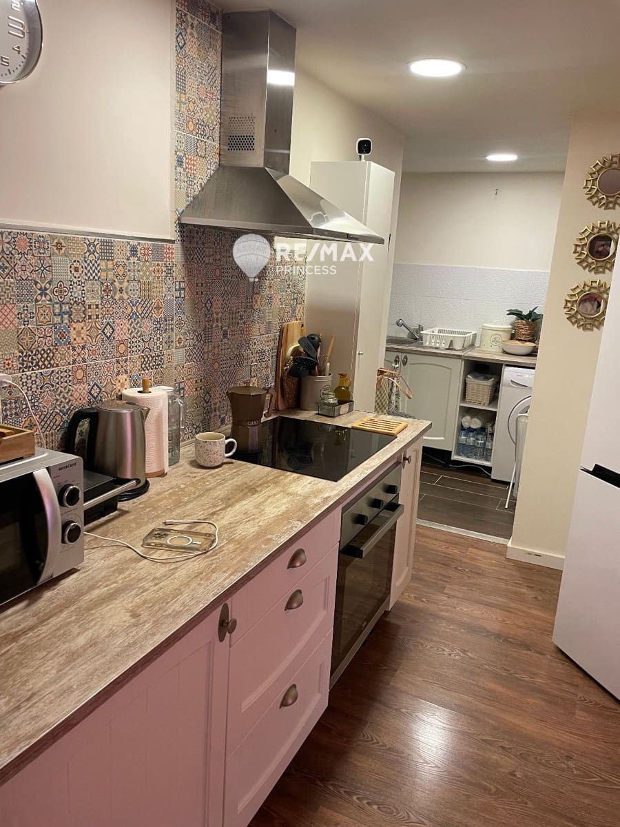 4 bedroom Flat for sale in Alicante / Alacant city - € 196,000 (Ref: 9074236)