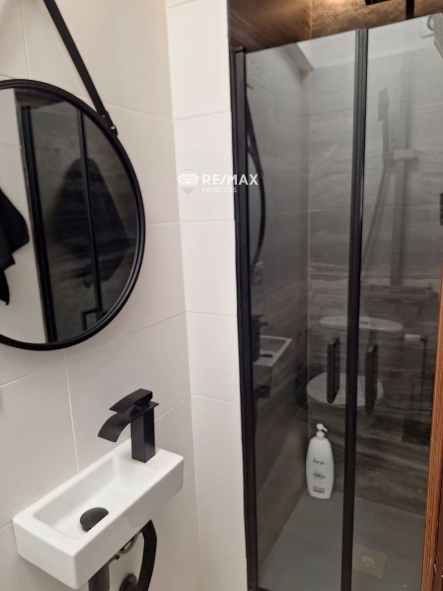 2 makuuhuone Asunto myytävänä paikassa Alicante kaupunki mukana 
autotalli - 299 000 € (Ref: 9142348)