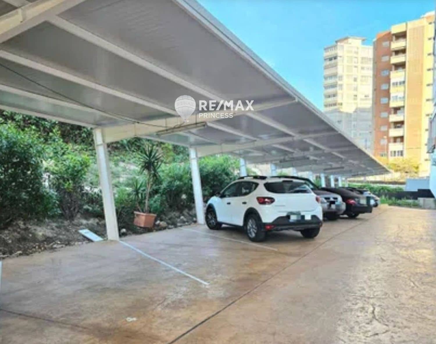 2 makuuhuone Asunto myytävänä paikassa Alicante kaupunki mukana 
autotalli - 299 000 € (Ref: 9142348)