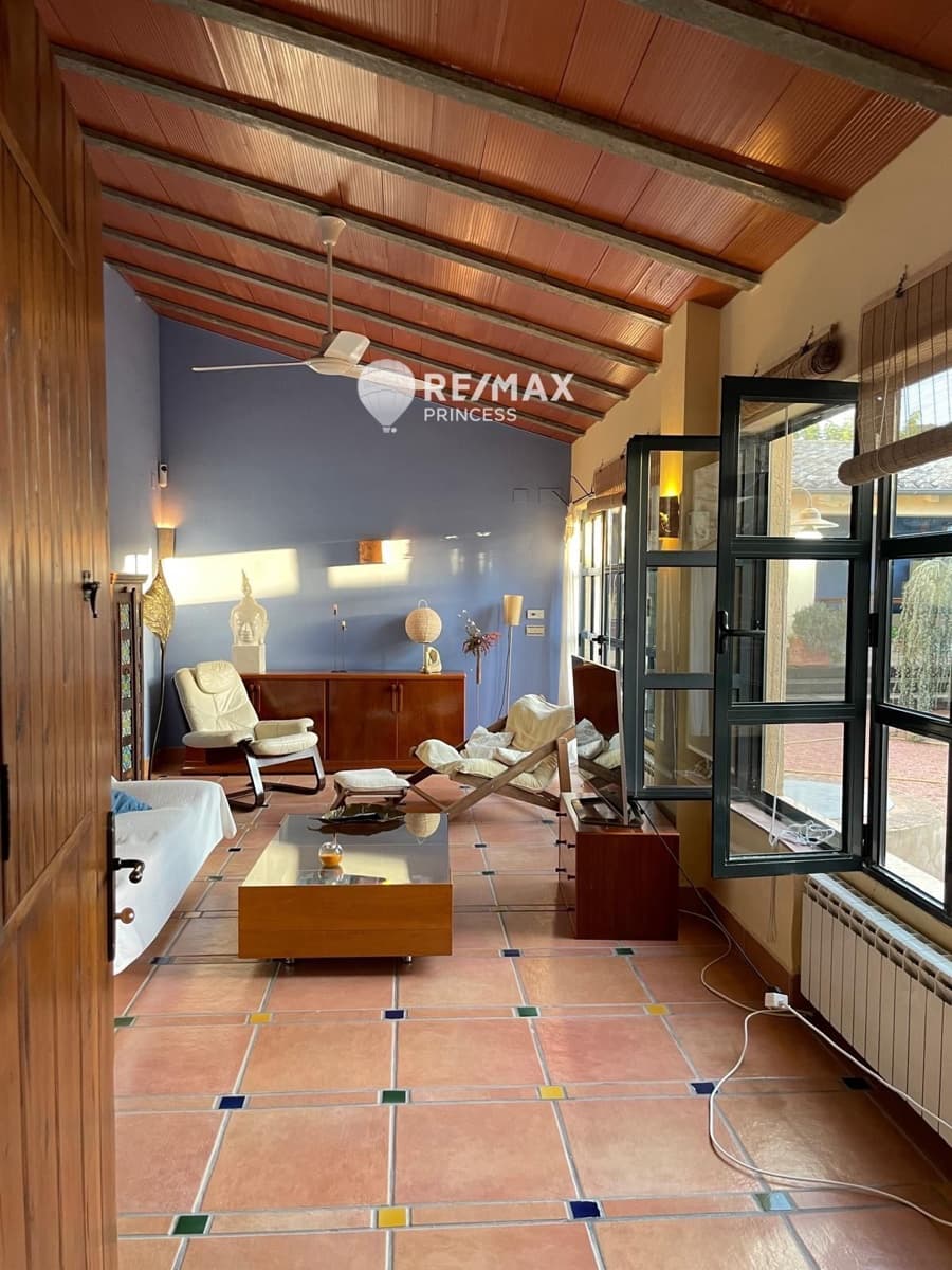 4 soveværelse Villa til leje i Castalla - € 2.500 (Ref: 9164715)