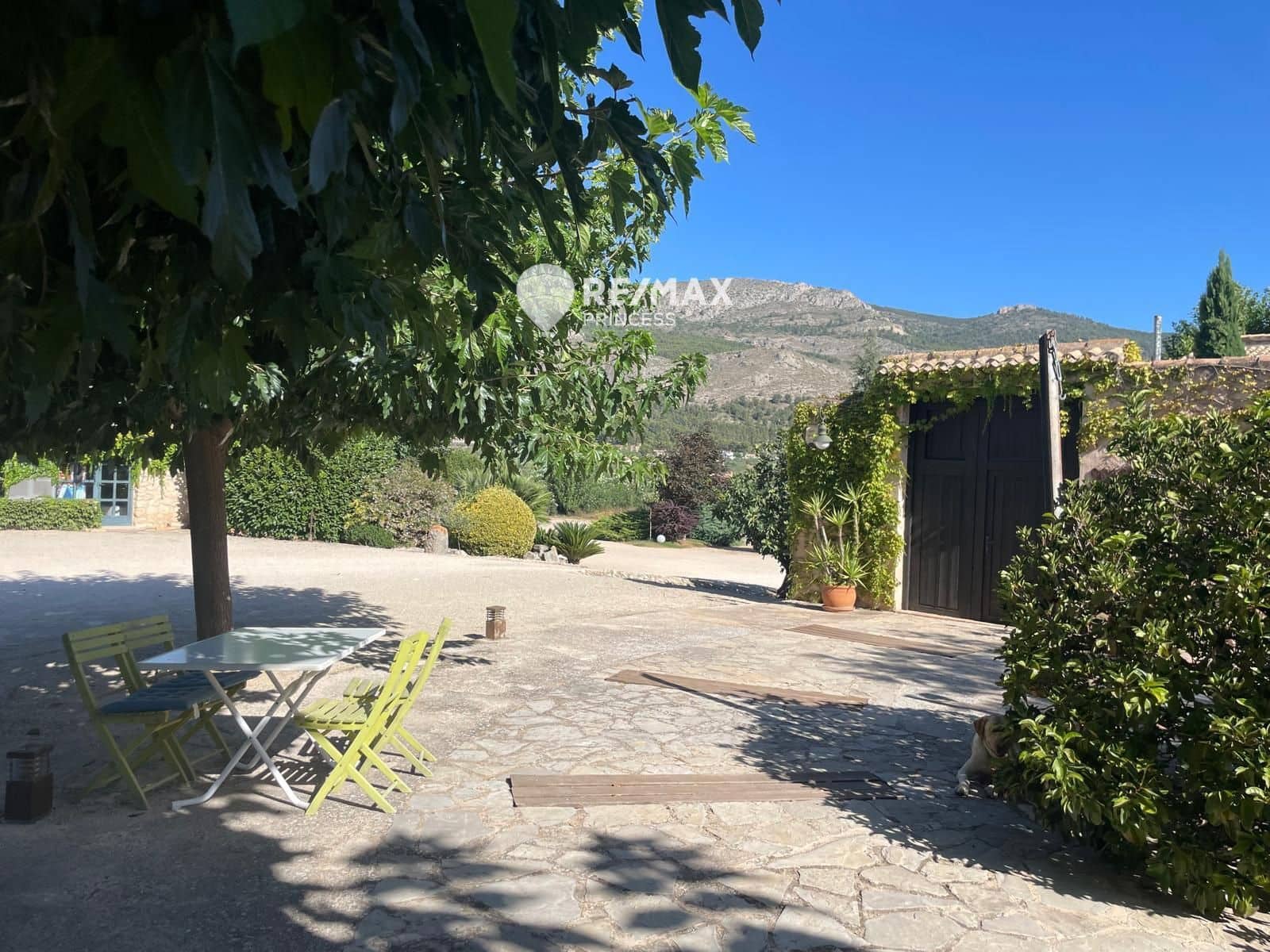 4 soveværelse Villa til leje i Castalla - € 2.500 (Ref: 9164715)