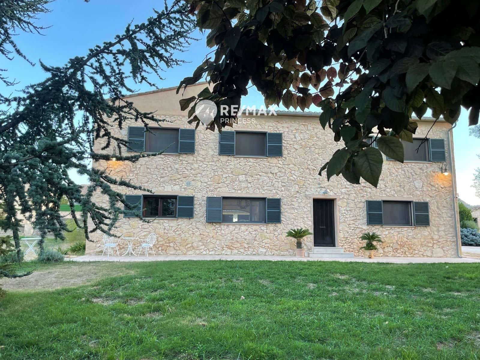 4 soveværelse Villa til leje i Castalla - € 2.500 (Ref: 9164715)